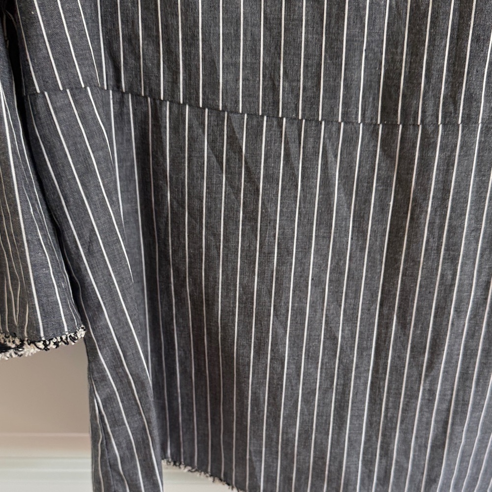 NWT Anthropologie Dolan Left Coast grey striped bell sleeve top Small - Picture 6 of 9